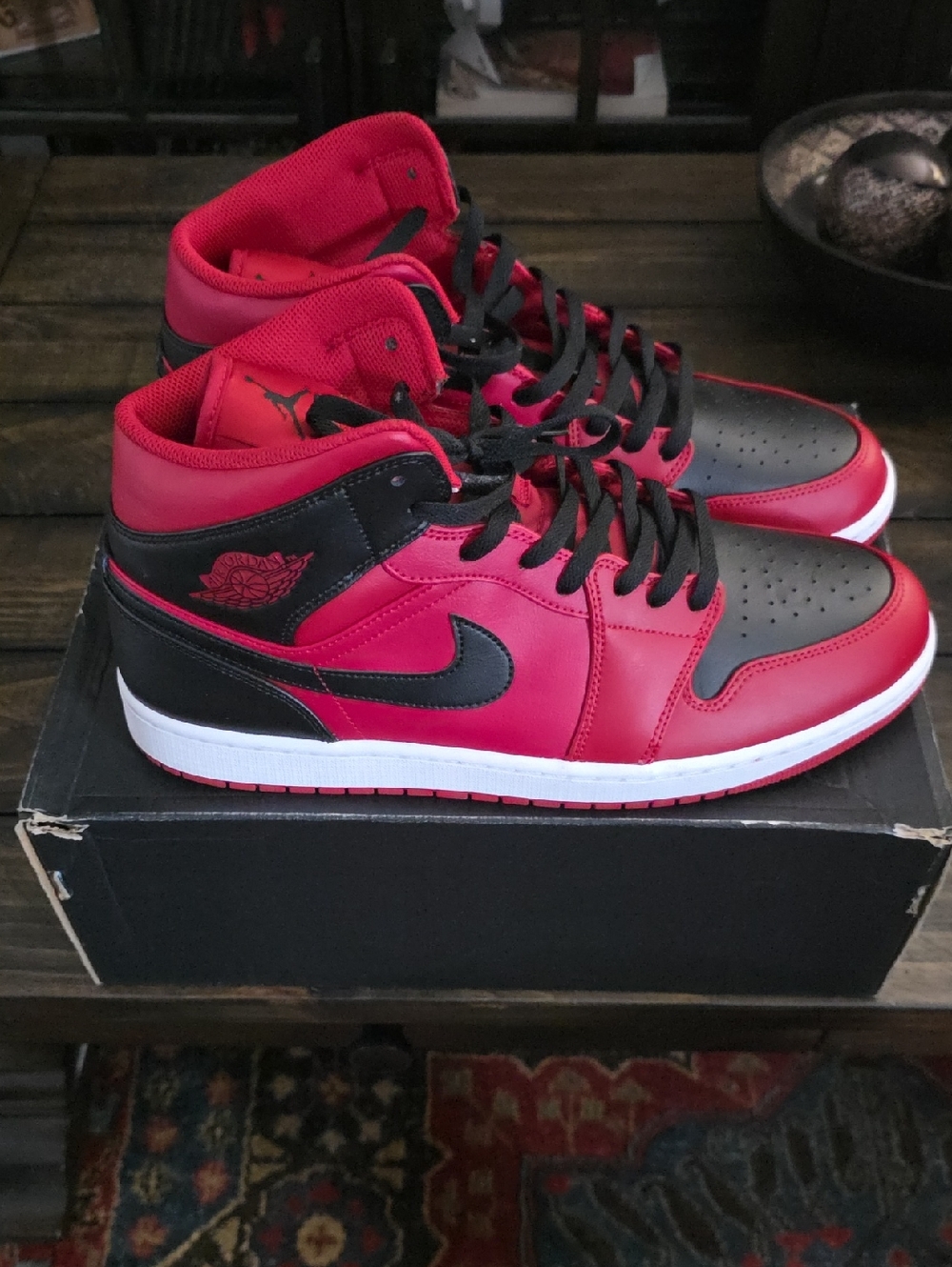Nike Air Jordan 1 Mid Men’s Shoes in Red and Black - Picture 4 of 5